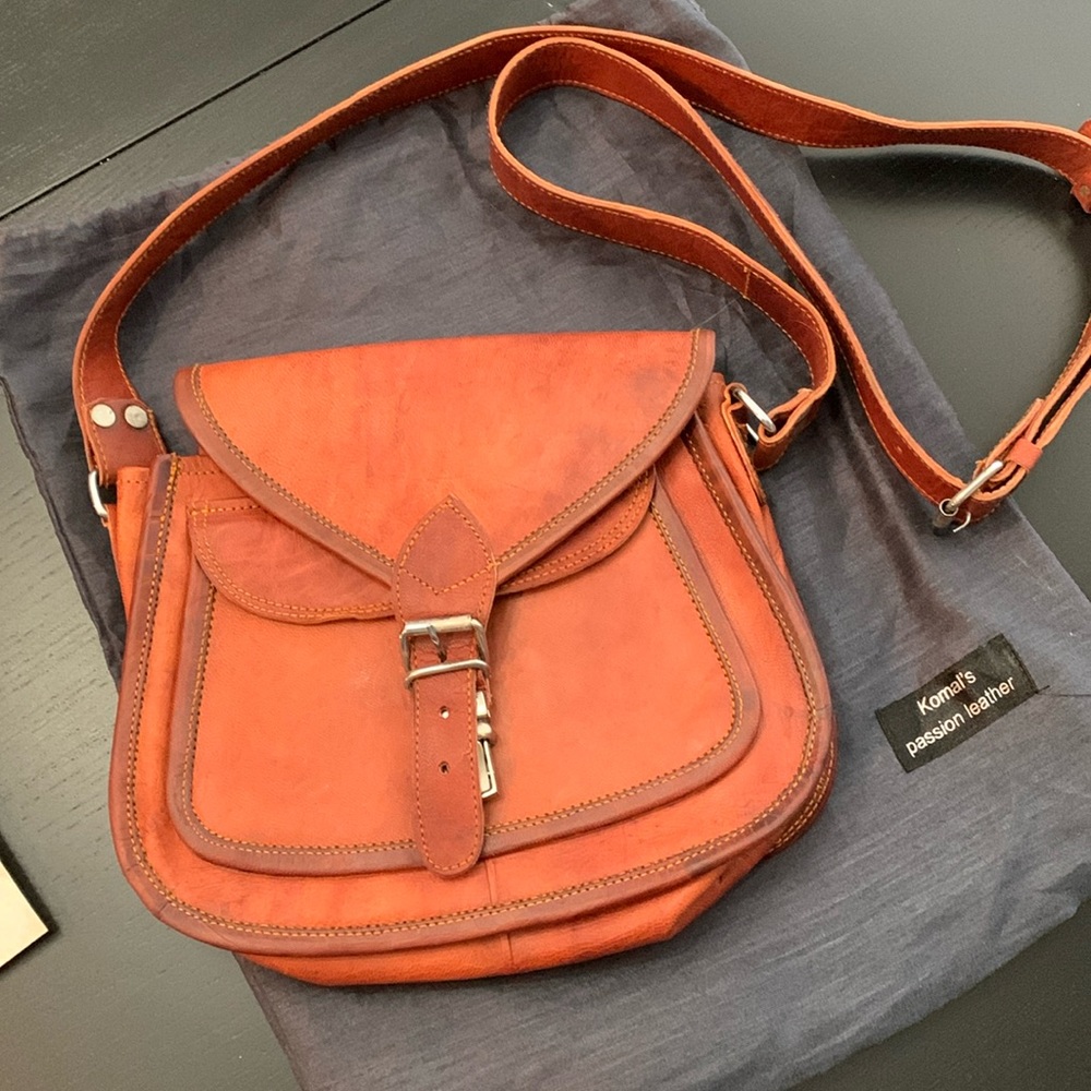 Komal’s Passion Leather boutique leather cross body purse with dust bag